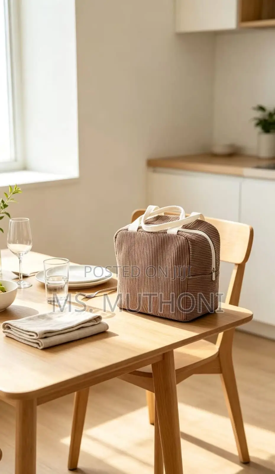 Soft Corduroy Fabric Insulated Lunch Bag*