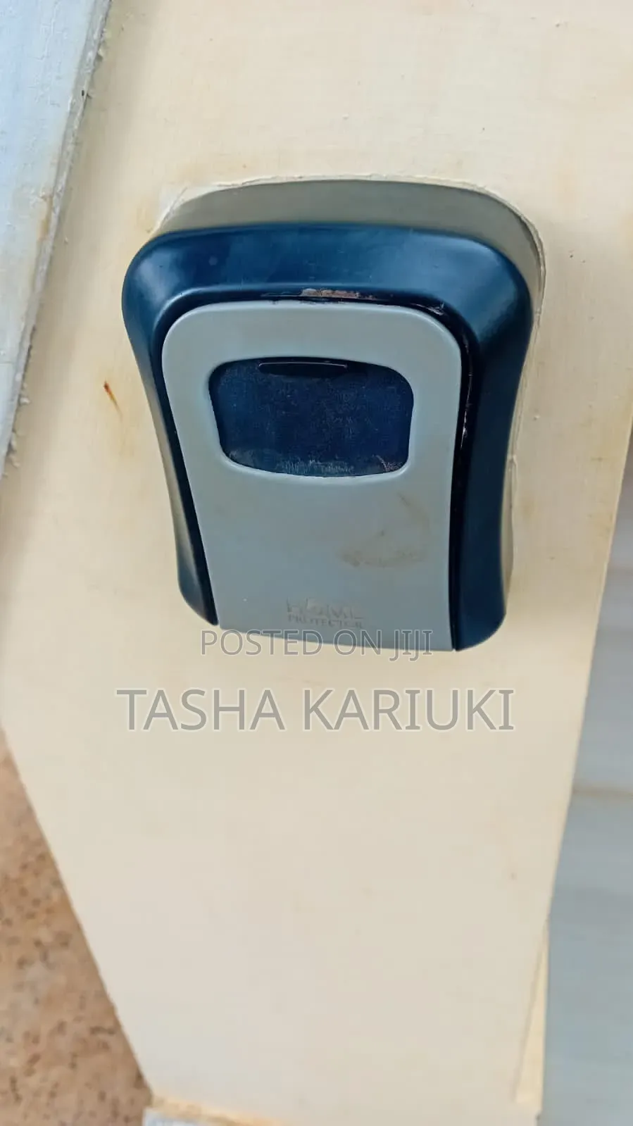Outdoor Wall Mounted Keylock Box _ BnB Lock Box