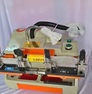 All Types of Keys Universel Key Cutting Machine / Quality Cutting Key