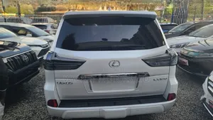 Lexus LX 2020 White