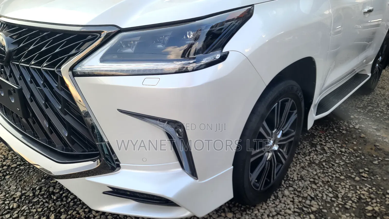 Lexus LX 2020 White
