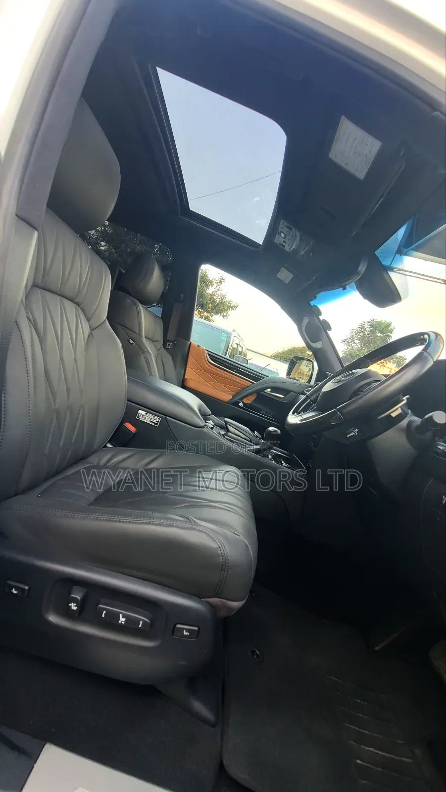 Lexus LX 2020 White