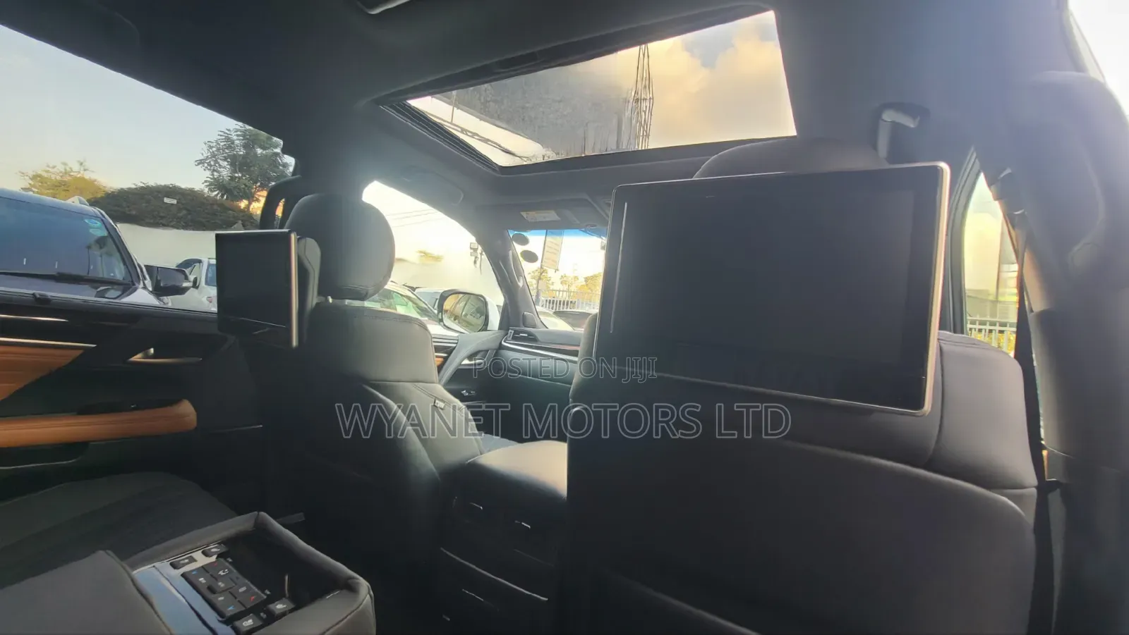 Lexus LX 2020 White