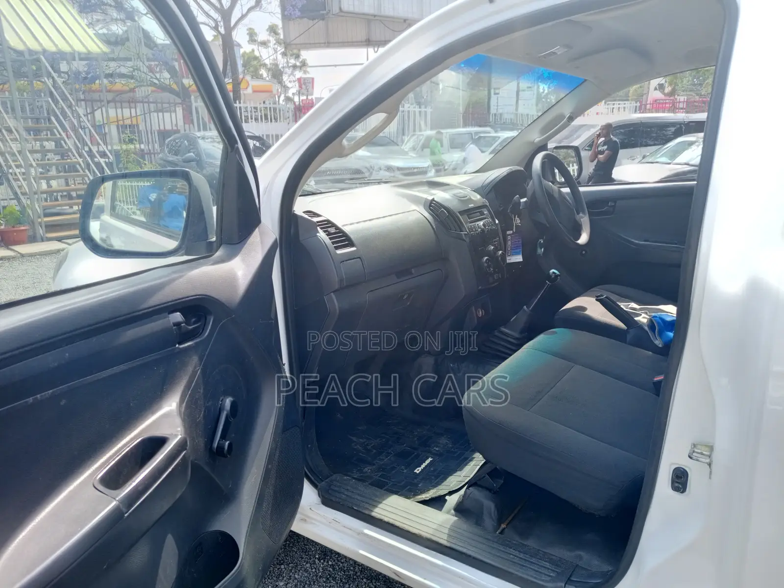 Isuzu D-MAX 2022 White