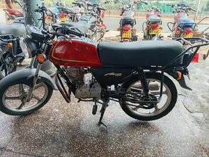Honda CB 2023 Red