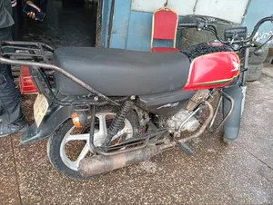 Honda CB 2023 Red