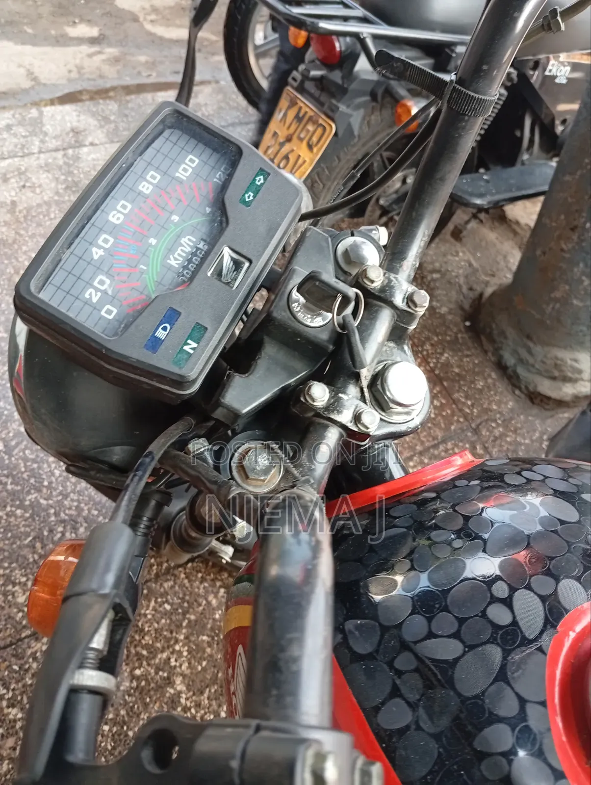 Honda CB 2023 Red