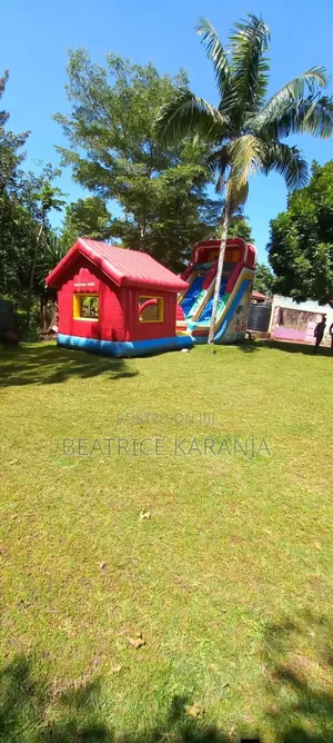 Inflatable Bouncing Castel With Slide for Hire