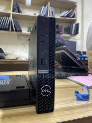 Desktop Computer Dell Optiplex 7090 16GB Intel Core i7 SSD 512GB