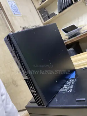 Desktop Computer Dell Optiplex 7090 16GB Intel Core i7 SSD 512GB