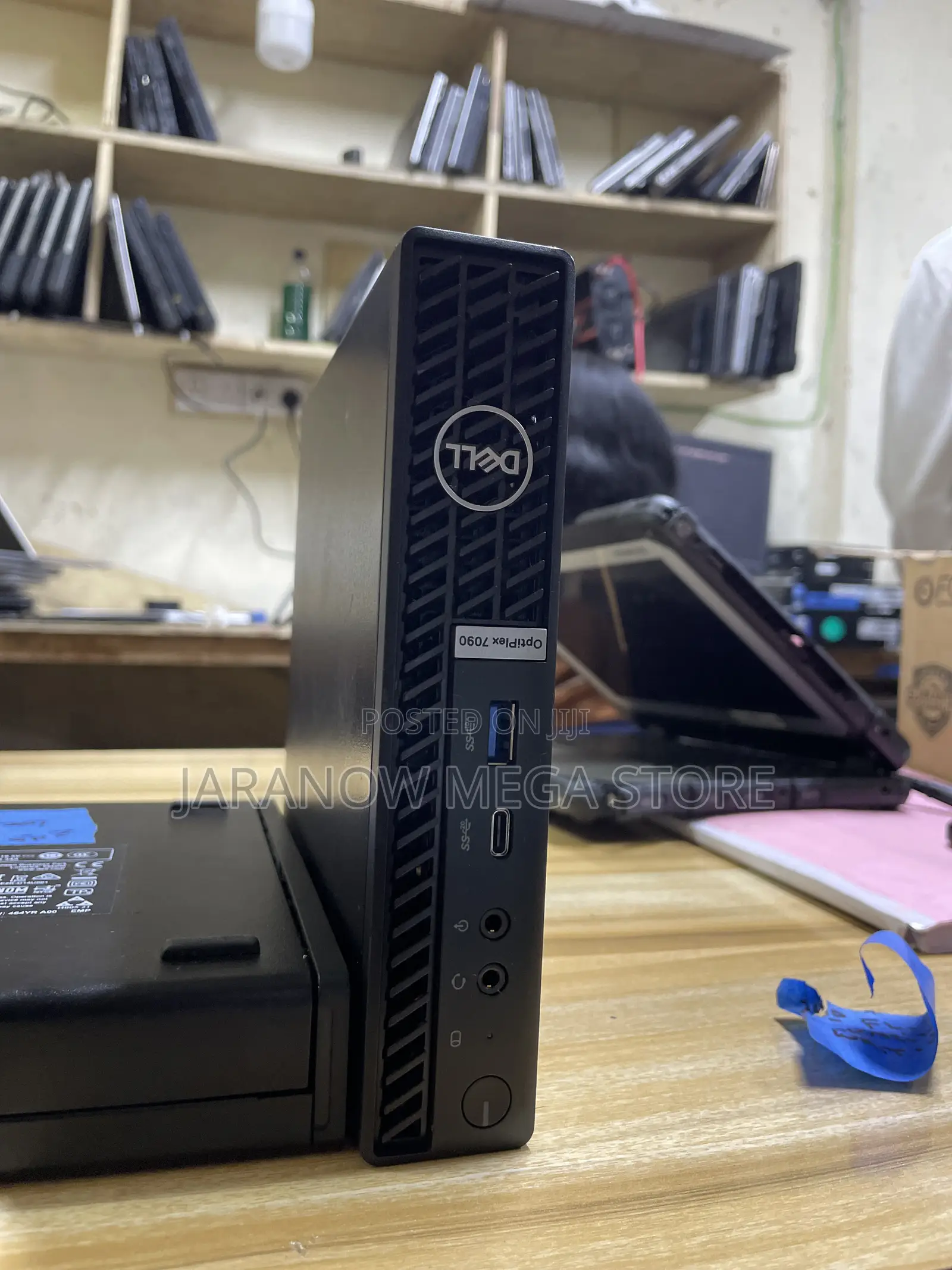 Desktop Computer Dell Optiplex 7090 16GB Intel Core i7 SSD 512GB