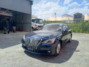 Toyota Crown 2013 Blue