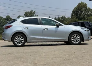 Mazda Axela 2018 Silver