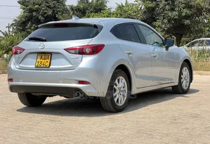 Mazda Axela 2018 Silver