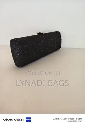 • Luxury Rhinestone Evening Clutch