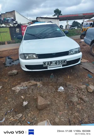 Mitsubishi Lancer 1996 White