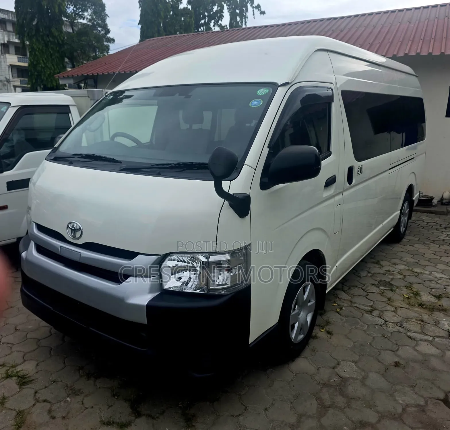 Toyota HiAce 2019 White