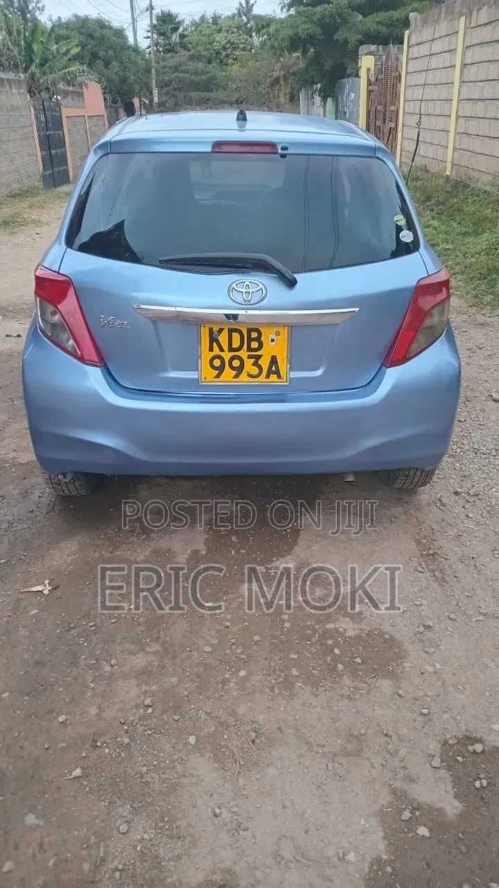 Toyota Vitz 2013 Blue