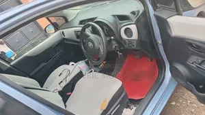 Toyota Vitz 2013 Blue