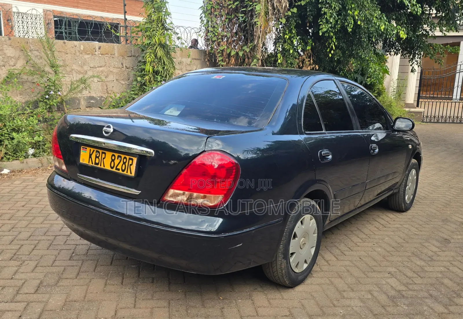 Nissan Bluebird 2005 Blue