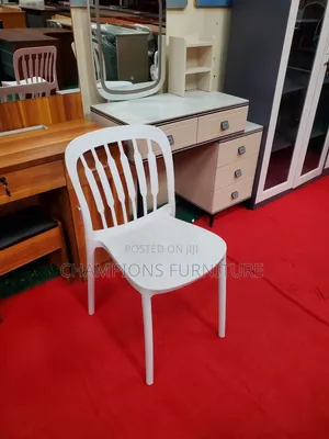 White Heavy Duty Plastic Chair