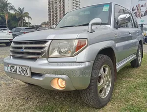 Mitsubishi Pajero 2003 Silver