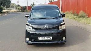 Toyota Voxy 2010 Black