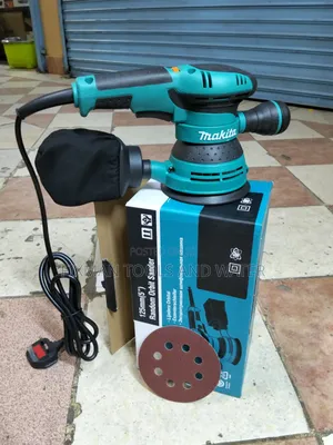 Multipurpose Random Orbital Sander 550 Watts Makita With Accessories