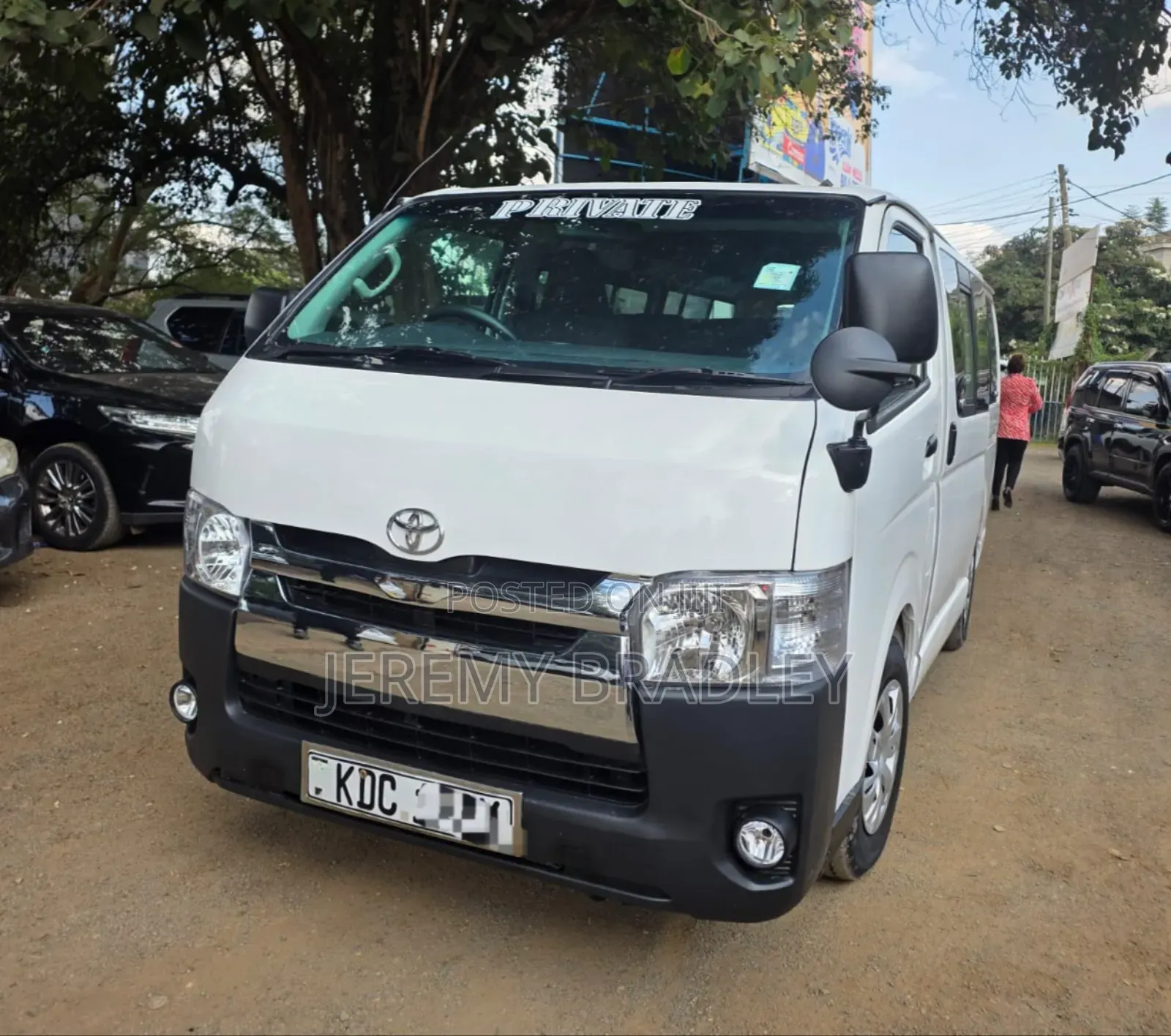 Toyota HiAce 2015 White