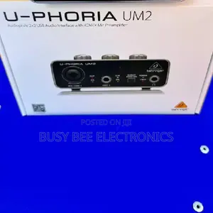Behringer U-Phoria UM2