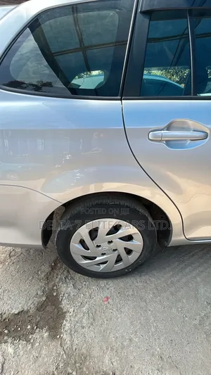 Toyota Corolla Fielder 2022 Silver