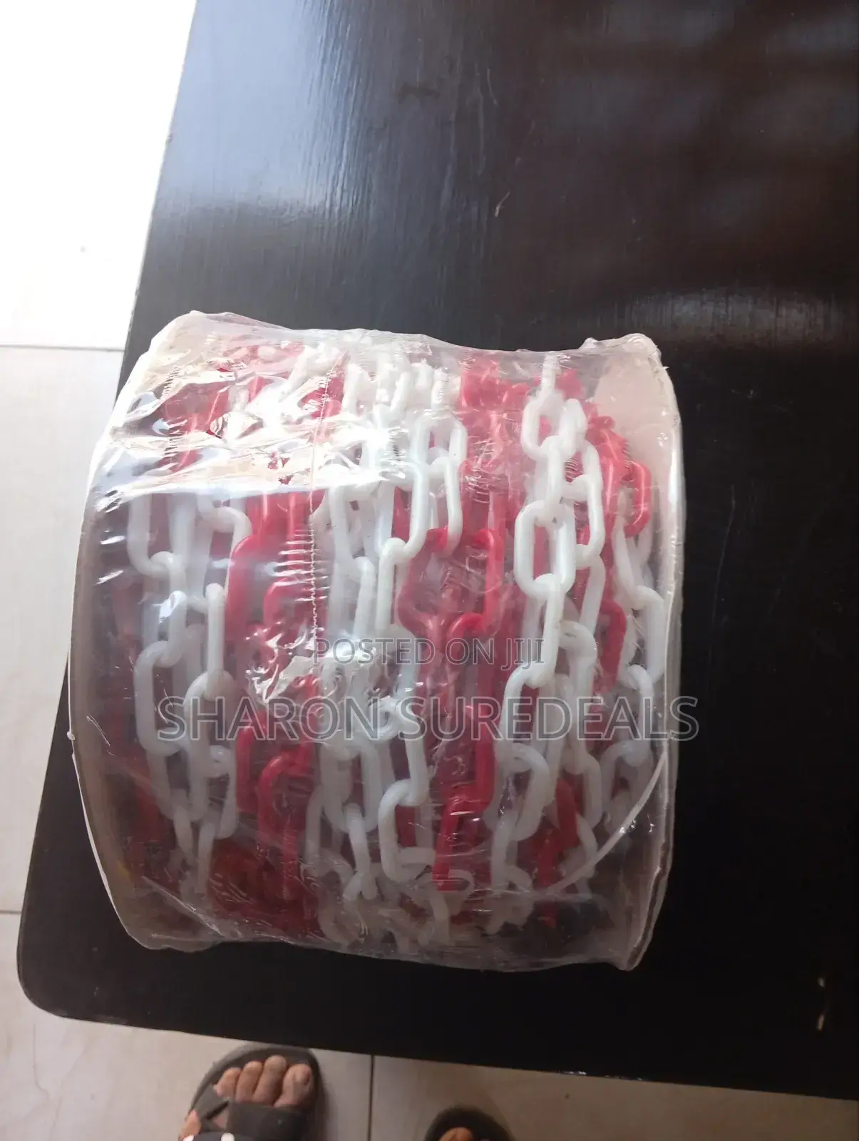 Plastic Chain(red and White)