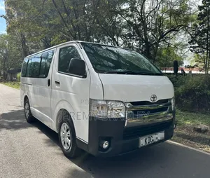 Toyota HiAce 2014 White