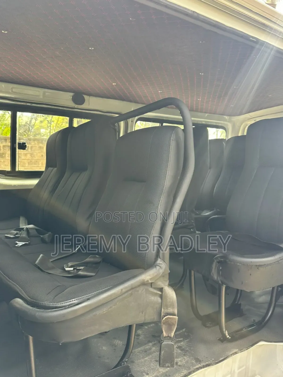 Toyota HiAce 2014 White