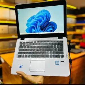 Laptop HP EliteBook 820 G3 8GB Intel Core i5 SSD 256GB