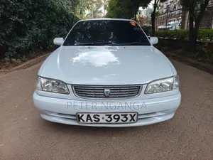 Toyota Corolla 1999 White