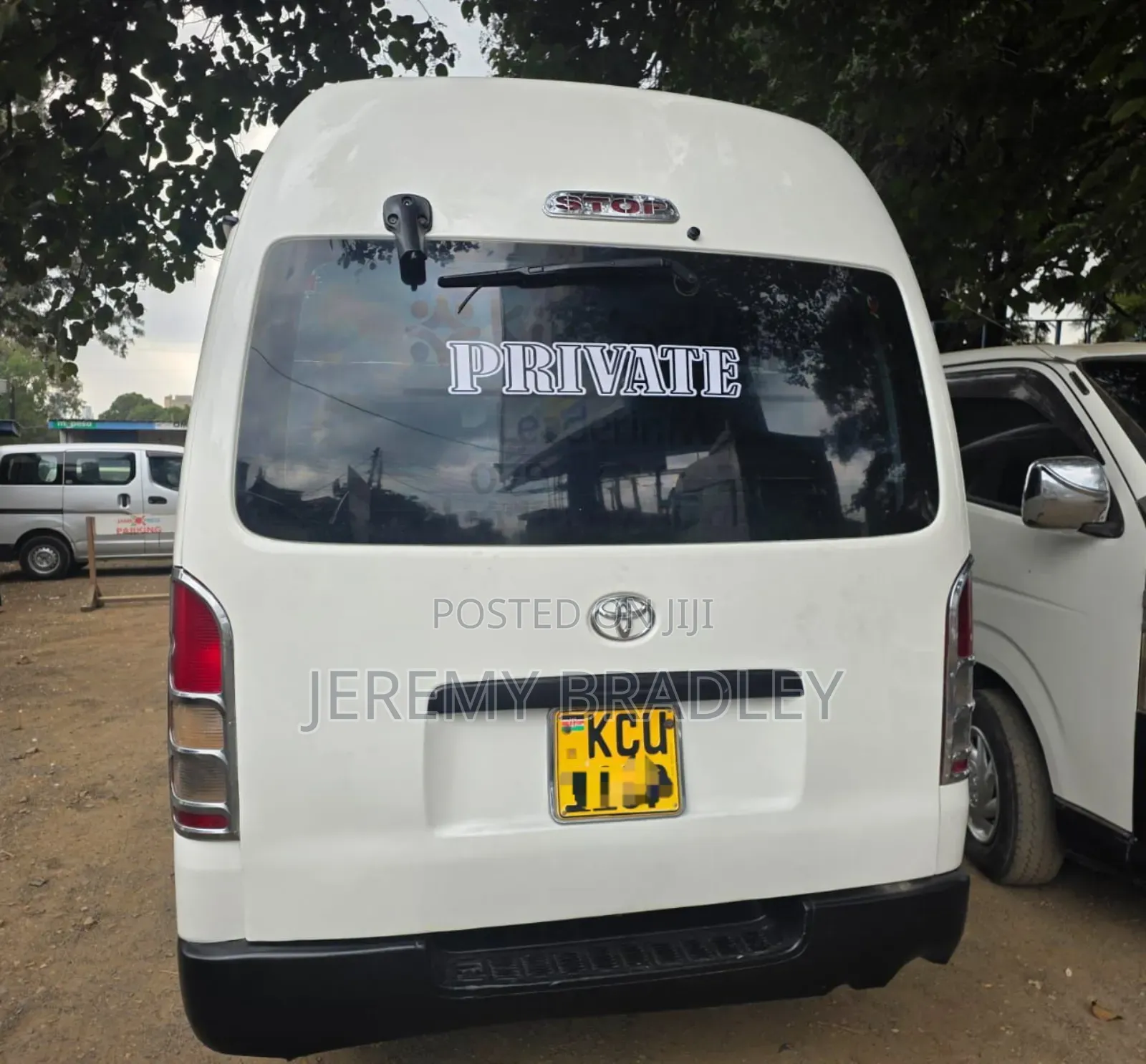 Toyota HiAce 2013 White