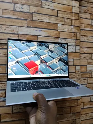 Laptop HP EliteBook 1040 G8 16GB Intel Core i7 SSD 512GB