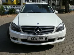 Mercedes-Benz C200 2010 White