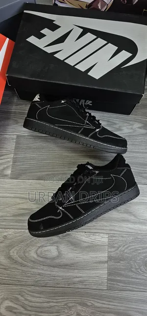 Air Jordan 1 × Travis Scott