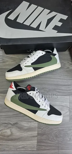 Air Jordan 1 × Travis Scott