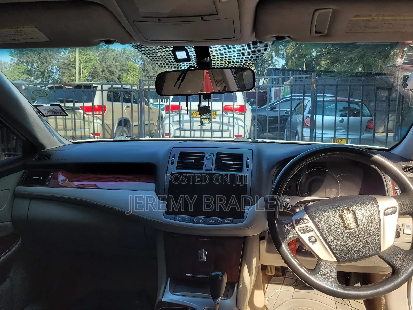 Toyota Crown 2011 Pearl