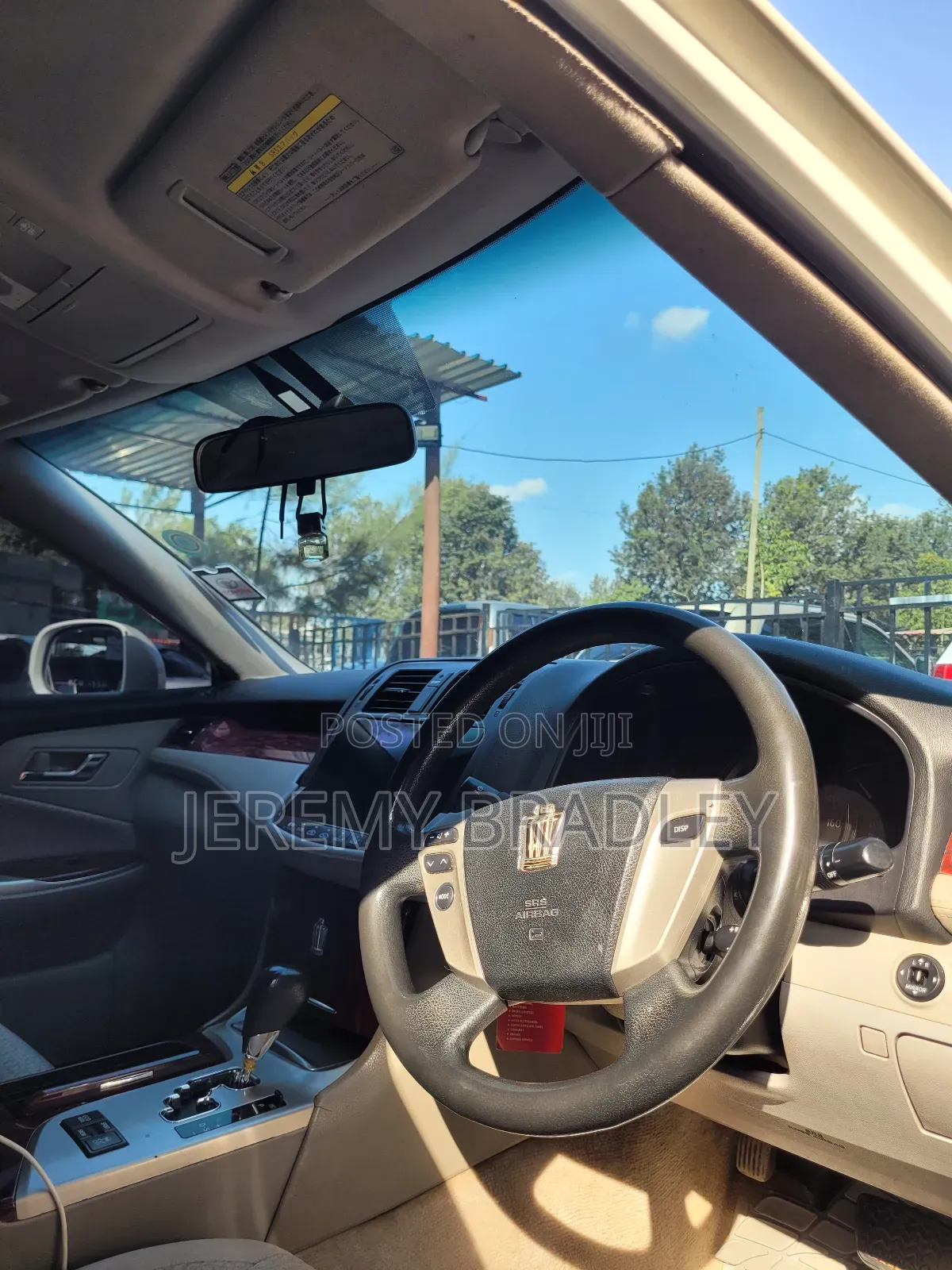 Toyota Crown 2011 Pearl