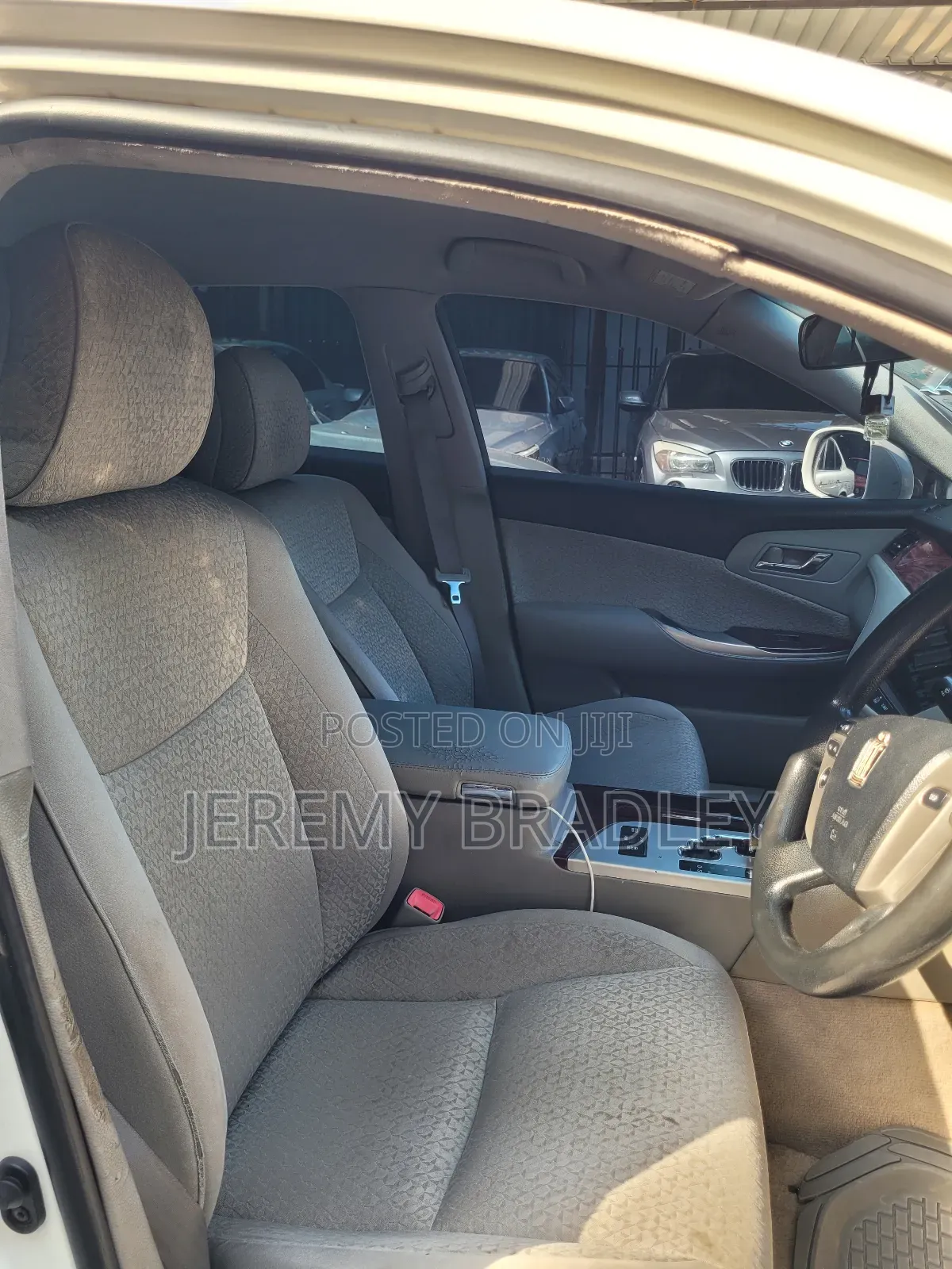 Toyota Crown 2011 Pearl