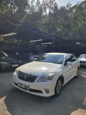 Toyota Crown 2011 Pearl
