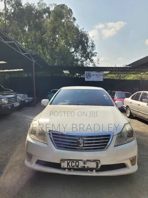 Toyota Crown 2011 Pearl