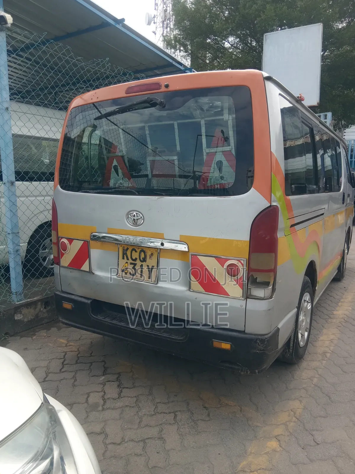 Toyota HiAce 2011 Silver