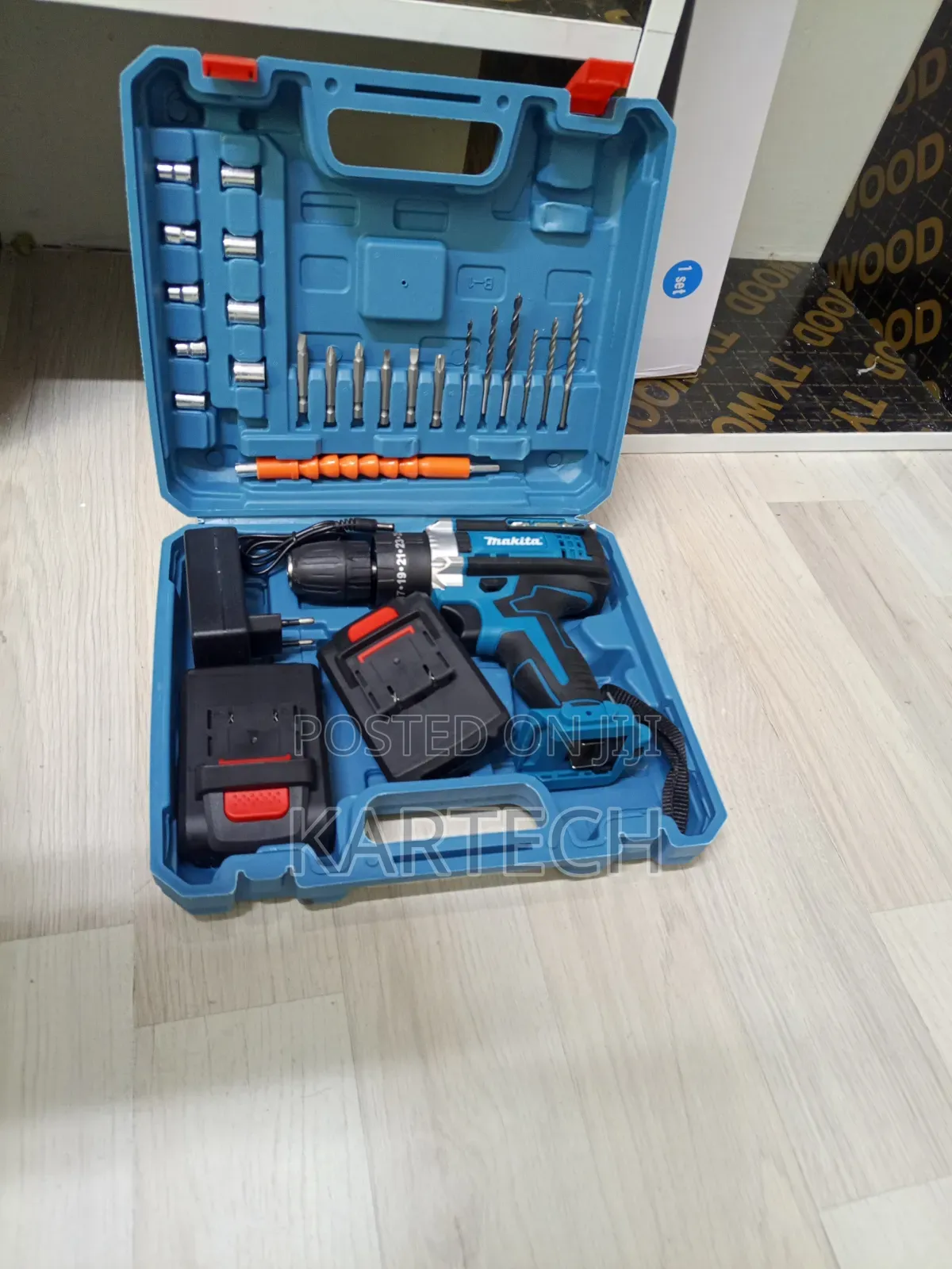 Makita 36V 47 PCs Cordless Drill Toolset With 2 Batteries Carry Case