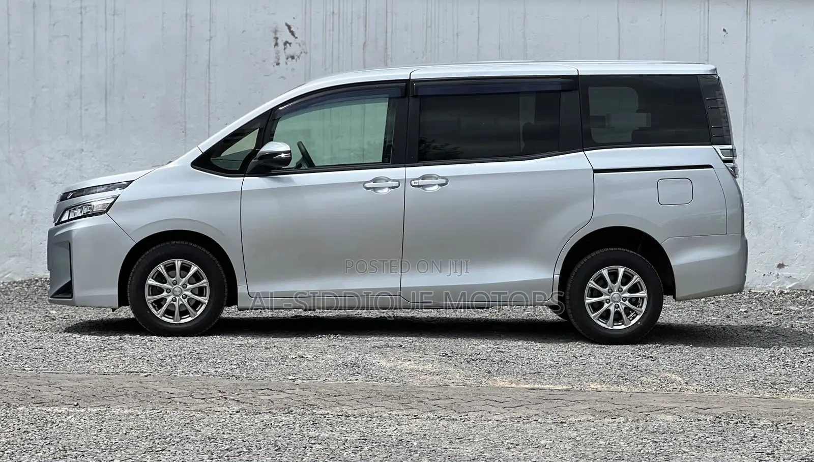 Toyota Voxy 2019 Silver