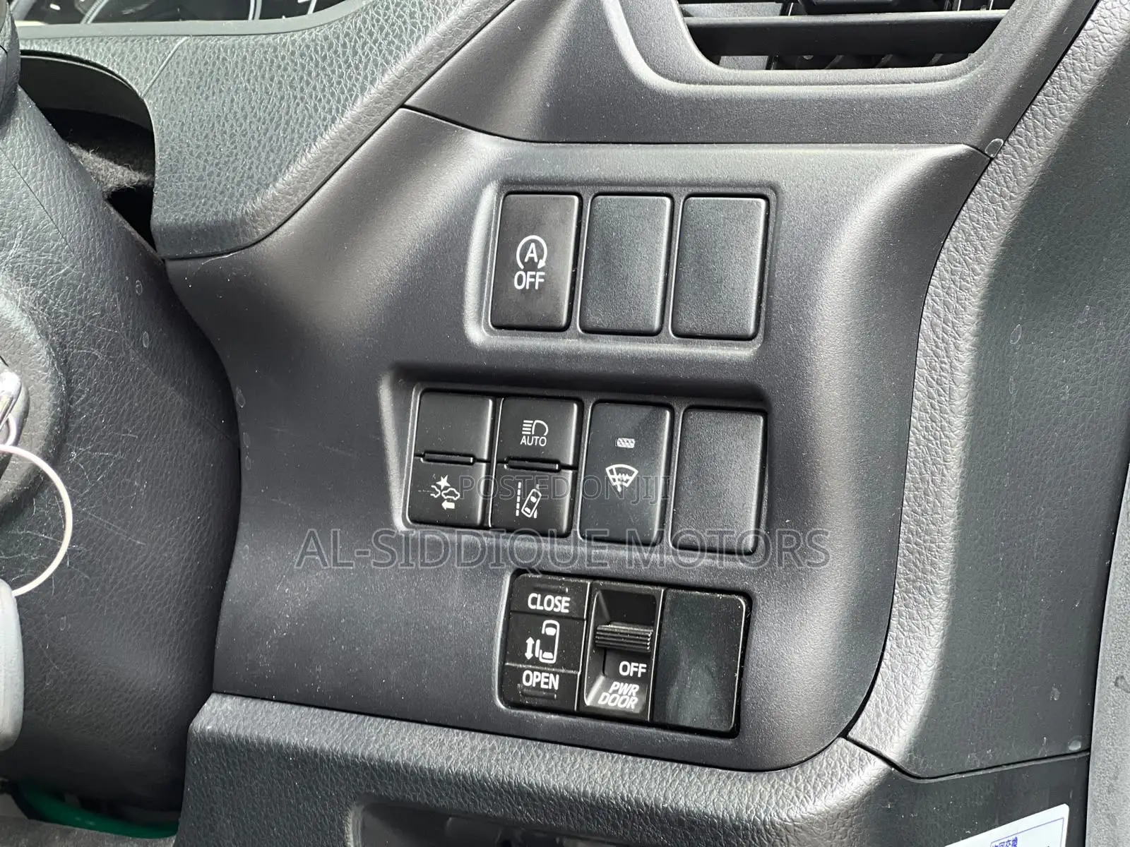 Toyota Voxy 2019 Silver